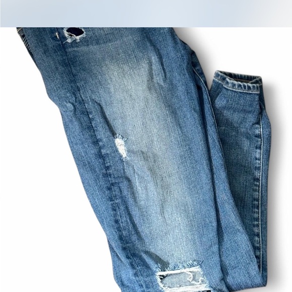 Trendy Ripped Blue Jeans - Picture 3 of 5